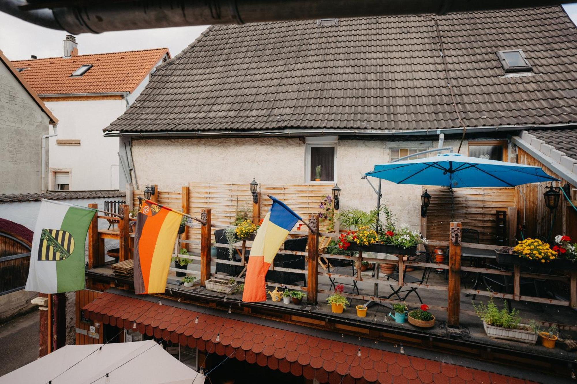 Altes Haeusle Am Waschbach Anno 1625 Ferienwohnungen Und Doppelzimmer Edenkoben Exterior foto